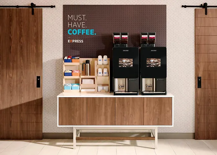 Holiday Inn Express Hotel & Suites Dallas West By Ihg