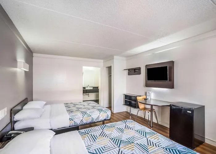 Motel 6-Dallas, Tx - Market Center